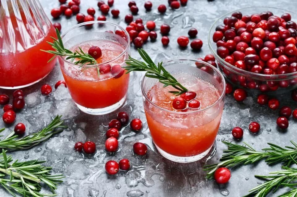 Jaka herbata na zapalenie pęcherza? Odkryj skuteczne zioła, które pomagają